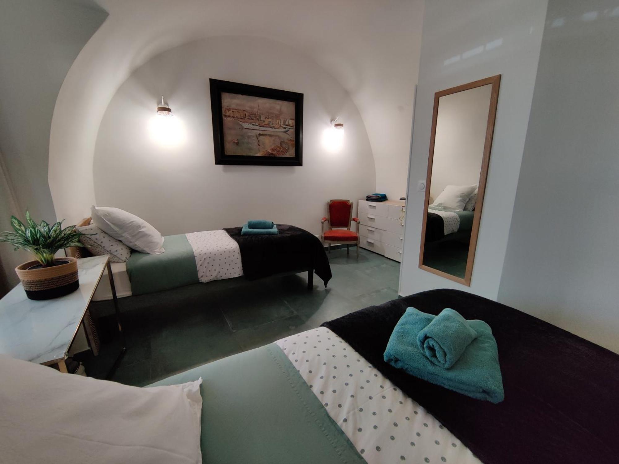 Les Chambres Du Chateau De Fenestrelle Aubagne Exterior foto