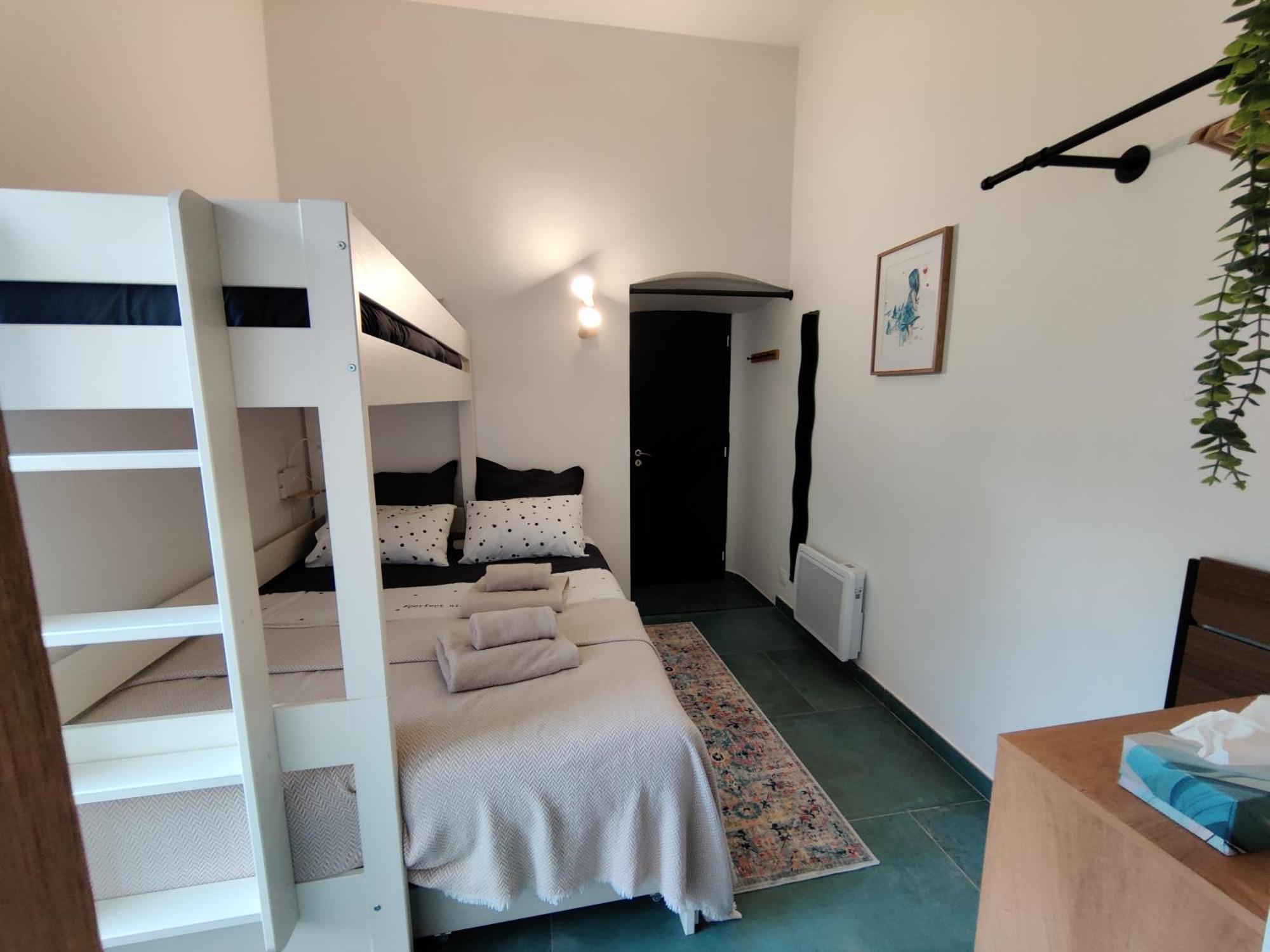Les Chambres Du Chateau De Fenestrelle Aubagne Exterior foto